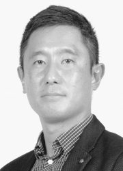 aki_bw